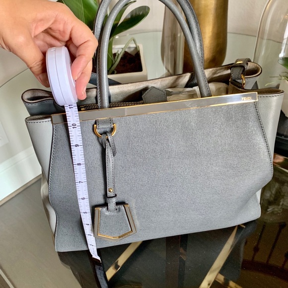 FENDI 2Jours Tote. - Picture 4 of 8